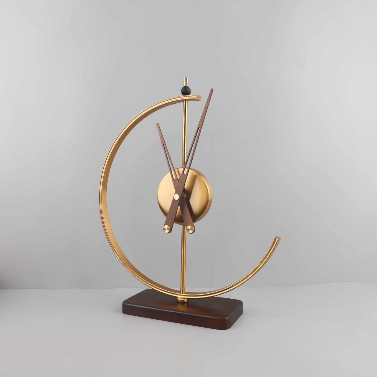 European Entry Lux Advanced Sense Desk Clock